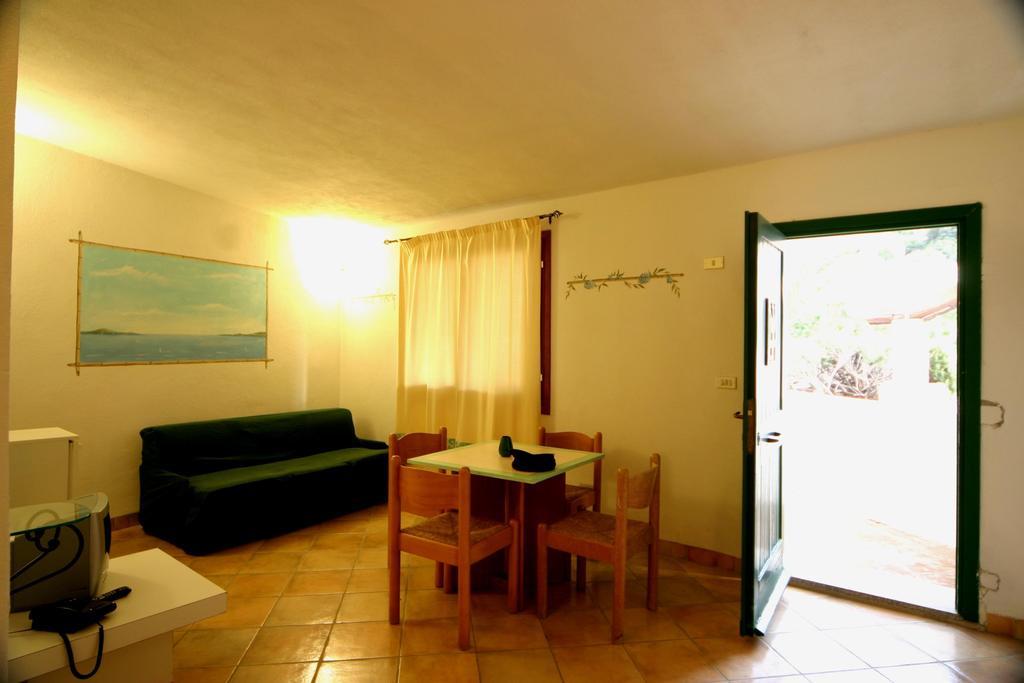 באיה סרדיניה Hotel Residence Rena Bianca מראה חיצוני תמונה