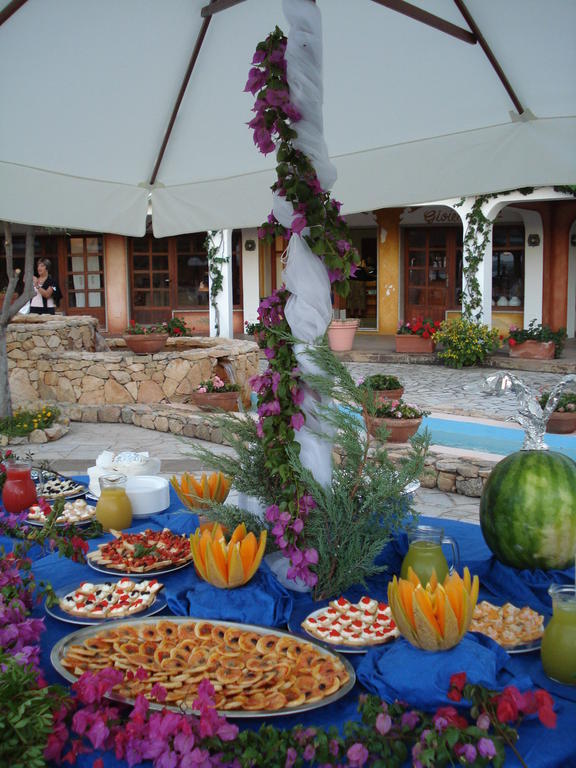 באיה סרדיניה Hotel Residence Rena Bianca מראה חיצוני תמונה