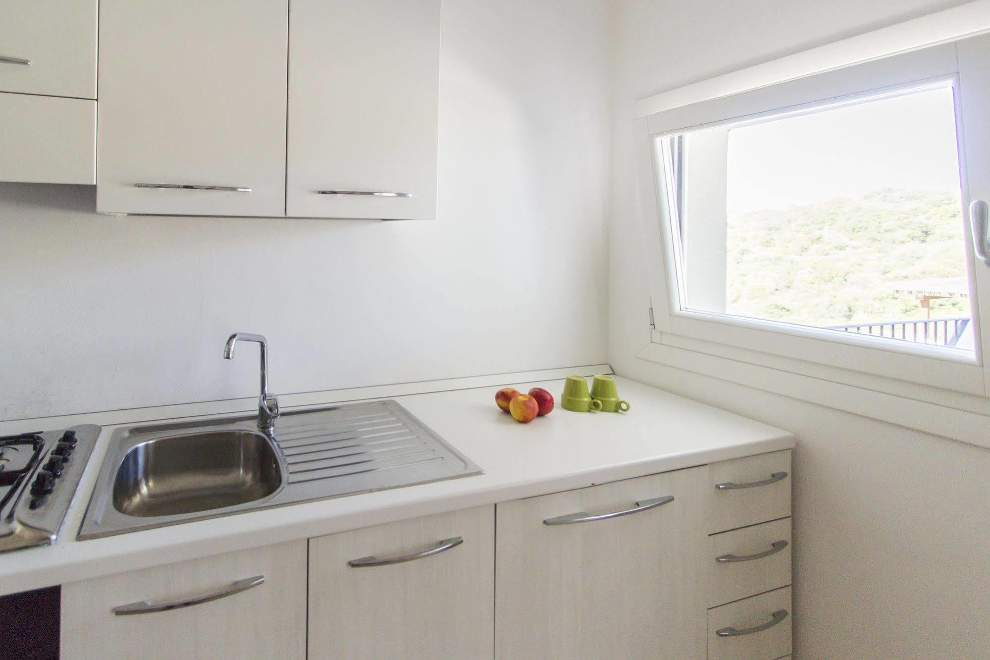 באיה סרדיניה Hotel Residence Rena Bianca מראה חיצוני תמונה
